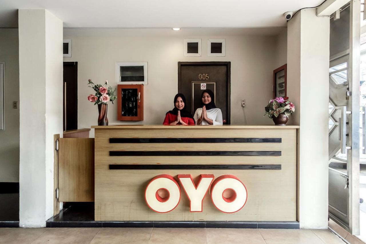 Oyo 294 Andrea Residence Syariah Medan Dış mekan fotoğraf
